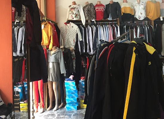 albania/berat/shop/butik-ne-berat