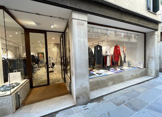 italy/venice/shop/sangueblu-vintage-shop