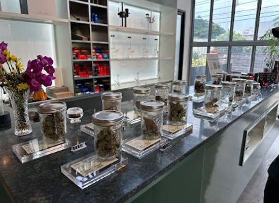 thailand/bangkok/thonglor/shop/stoned-co-bangkok-thonglor