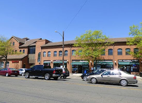 connecticut/fairfield-county/shop/cos-cob-commons