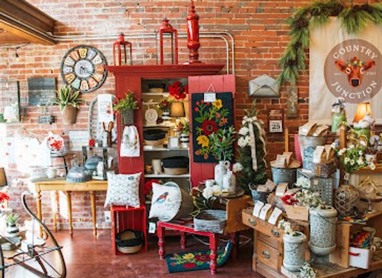 montana/the-judith-basin/shop/country-junction