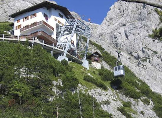 austria/tennengau/shop/bergstation-seilbahn-eisriesenwelt