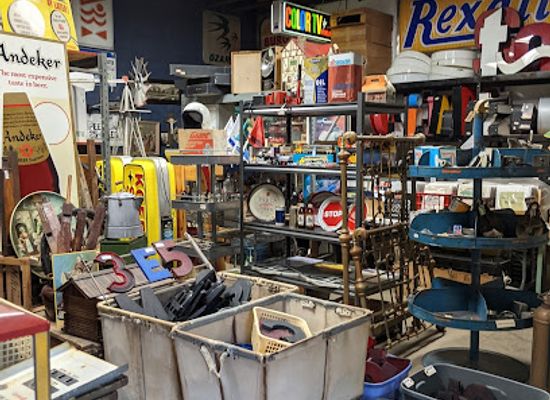 illinois/western-illinois/shop/urban-artifacts