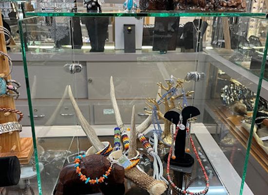 north-dakota/theodore-roosevelt-national-park/shop/dacotah-territories-jewelry-and-gift-shop
