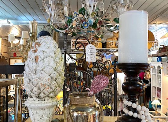 north-carolina/hendersonville/shop/the-little-corner-shop