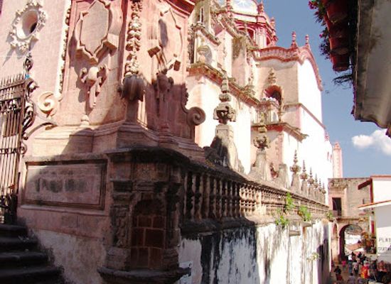 mexico/taxco/shop/santa-prisca-de-taxco