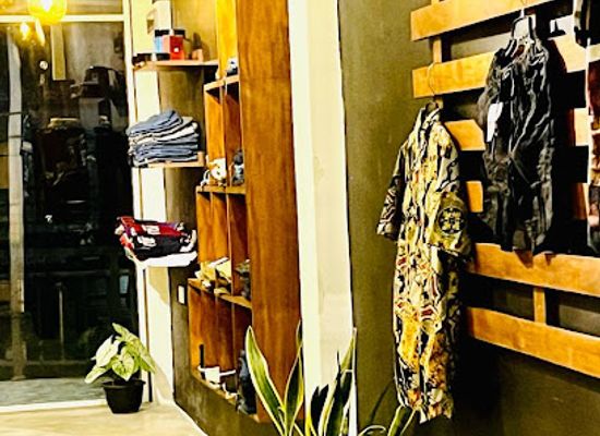 sri-lanka/mirissa/shop/vancy-clothing-shop