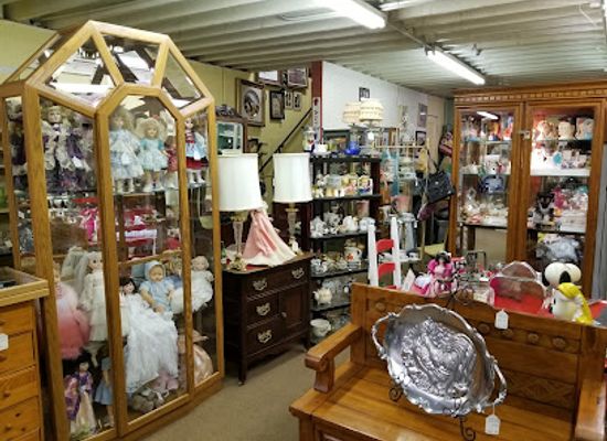 montana/helena/shop/golden-girls-antiques-mall