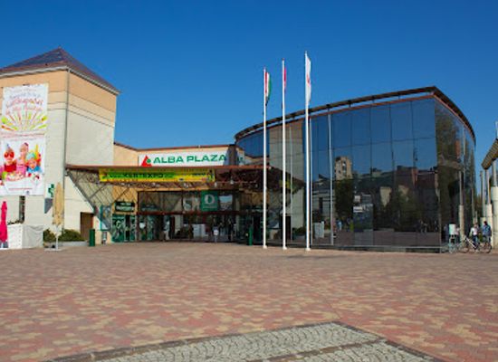 hungary/szekesfehervar/shop/alba-plaza