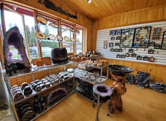 minnesota/tettegouche-state-park/shop/beaver-bay-agate-shop