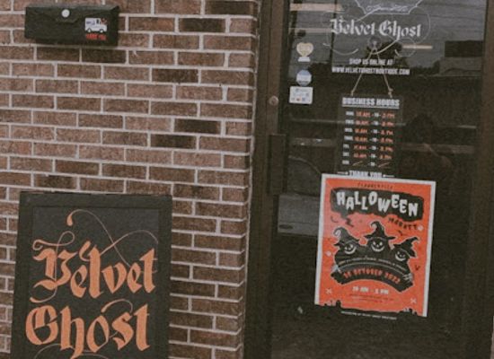tennessee/clarksville/shop/velvet-ghost-boutique