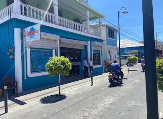 dominican-republic/puerto-plata/shop/splendor-larimar-and-amber-factory-store