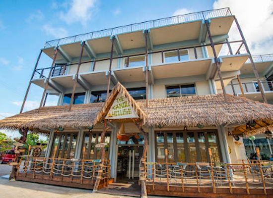 palau/koror-town/shop/the-canoe-house