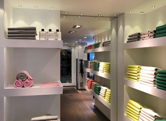 france/val-d-isere/shop/notshy-val-d-isere