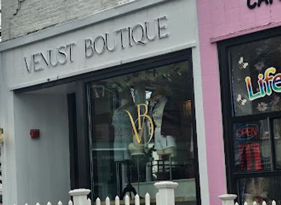 new-hampshire/cheshire-county/shop/venust-boutique