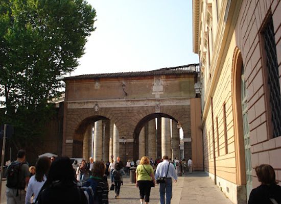 vatican-city/belvedere-courtyard/shop/porta-angelica-srl