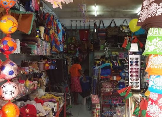 vanuatu/port-vila/shop/carrie-shopping