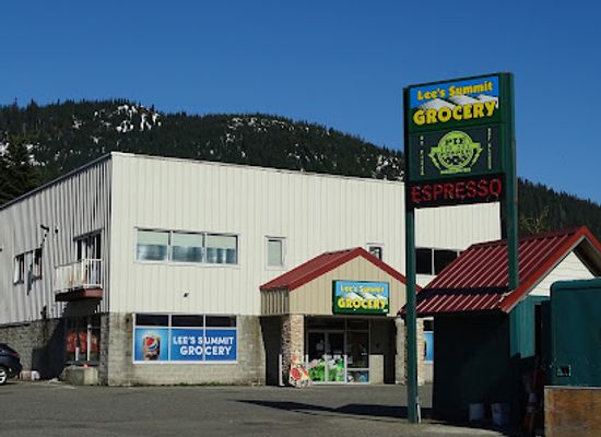 washington/snoqualmie-pass/shop/lee-s-summit-grocery
