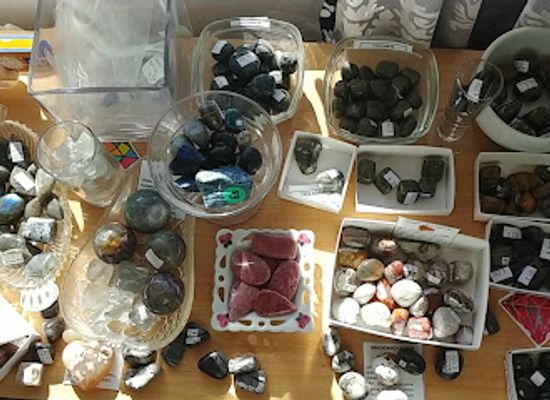 nebraska/fort-robinson-state-park/shop/misty-s-rocks-minerals-and-crystals