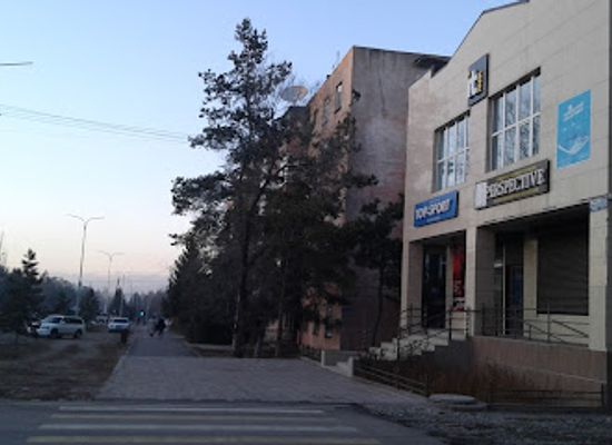 kyrgyzstan/karakol/shop/top-sport-kiyim-dukonu