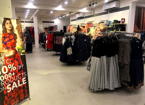 sri-lanka/colombo/kollupitiya/shop/zigzag-store