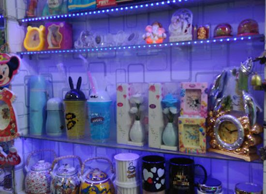 india/guwahati/shop/kuhi-gift-shop