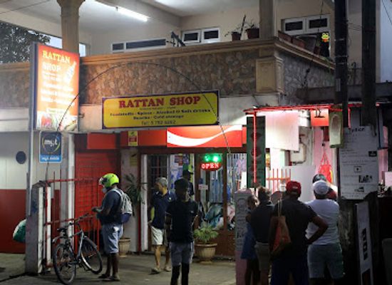 mauritius/pointe-aux-piments/shop/rattan-shop