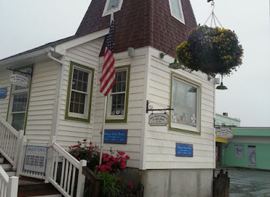 delaware/lums-pond-state-park/shop/blue-room-gallery-and-gift-shop