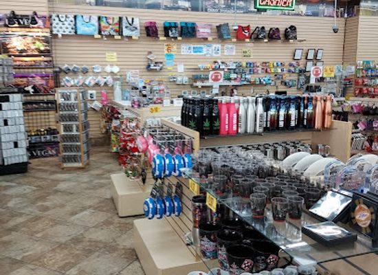 nevada/las-vegas/the-strip/shop/mini-mart-souvenirs