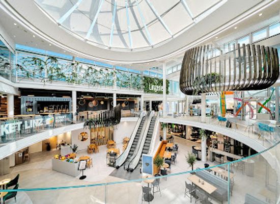 austria/linz/innenstadt/shop/linzerie