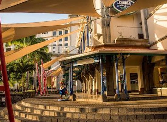mauritius/trou-aux-biches/shop/caudan-waterfront