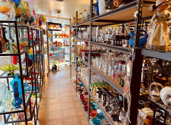 wisconsin/madison/capitol-square/shop/retro-revolution