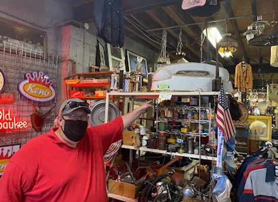 kansas/western-kansas/shop/weird-stuff-antiques