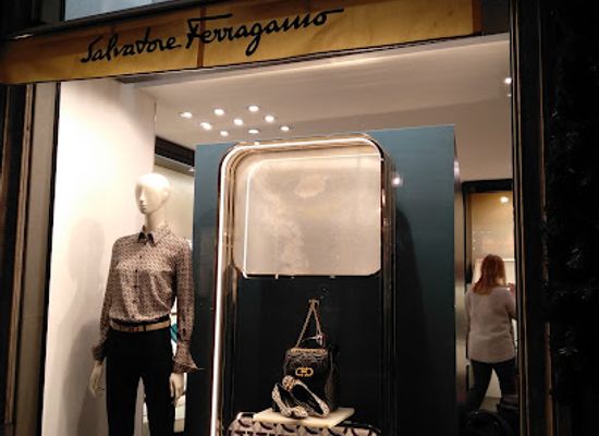 italy/genoa/shop/ferragamo