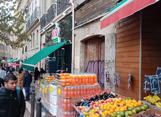 france/les-calanques-national-park/shop/marche-noailles