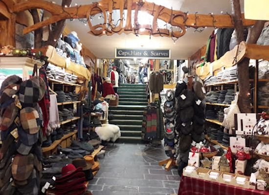 ireland/county-kerry/shop/quill-s-woollen-market