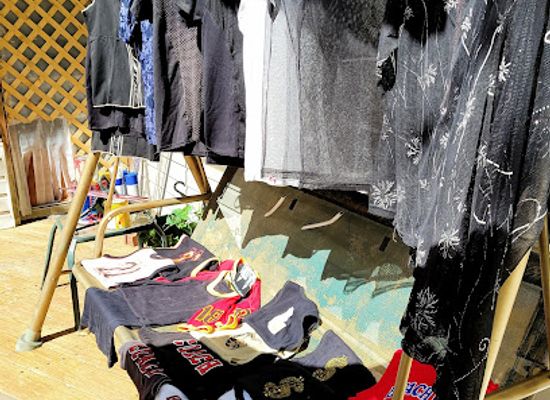 new-york/fire-island/shop/general-store-by-base