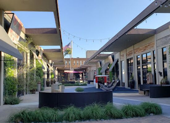 california/huntington-beach/bolsa-chica-state-beach/shop/huntington-harbour-mall