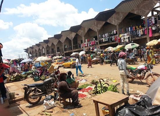 cameroon/grassfield-region/shop/marche-d-etoudi