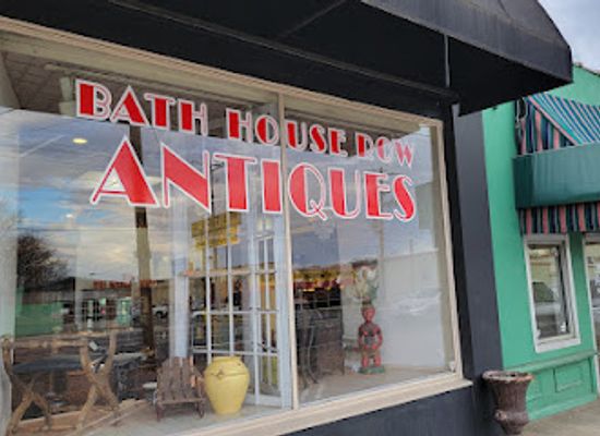 arkansas/hot-springs-national-park/shop/bath-house-row-antiques