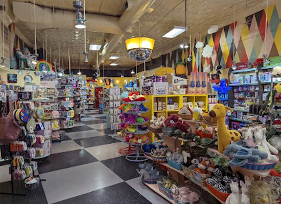 virginia/central-virginia/shop/world-of-mirth