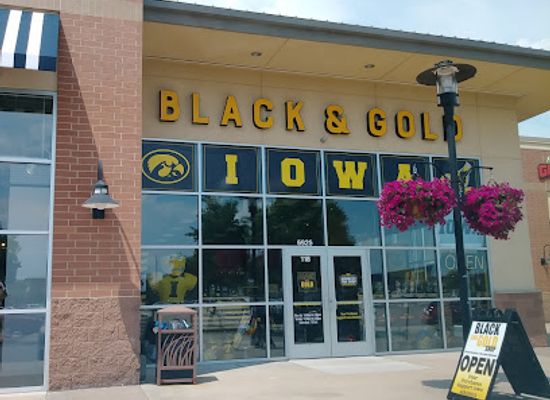 iowa/west-des-moines/shop/the-black-gold-shop