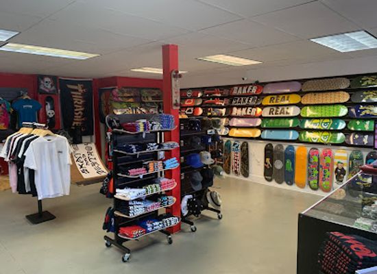 new-york/poughkeepsie/shop/awol-skate-shop-moved-to-poughkeepsie-galleria-mall-2001-south-road