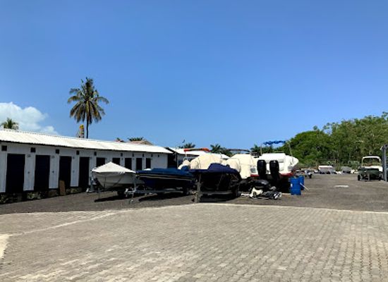 mauritius/black-river/shop/pulsator-fishing-shop