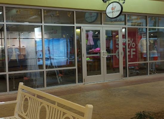 kentucky/outer-bluegrass/shop/vineyard-vines-outlet