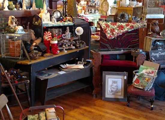 wisconsin/milwaukee/shop/farm-girl-art-and-antiques