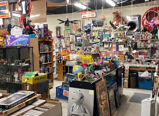 canada/ottawa/shop/nostalgia-warehouse