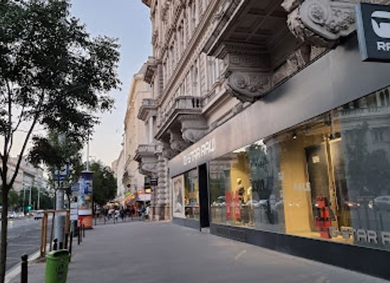 hungary/budapest/andrassy-avenue/shop/g-star-raw-store