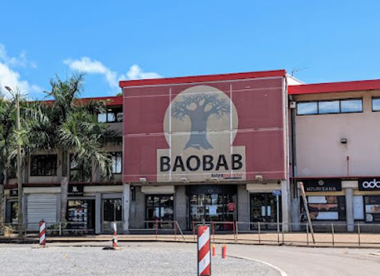 mayotte/dzaoudzi/shop/centre-commercial-baobab