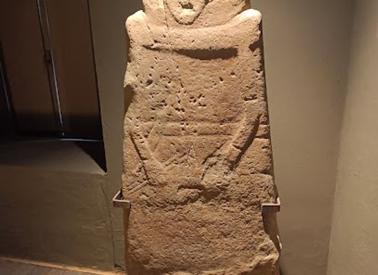 italy/lunigiana/shop/museo-delle-statue-stele-lunigianesi-pontremoli
